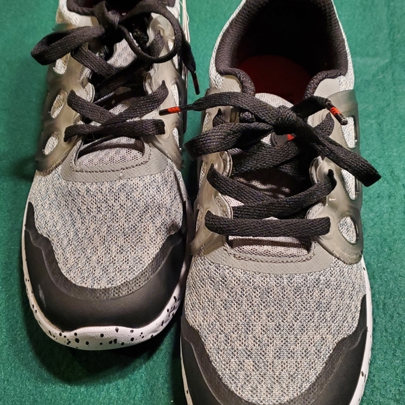 PRICE REDUCTION!! NWT All in Motion gray sneakers - Picture 5 of 15